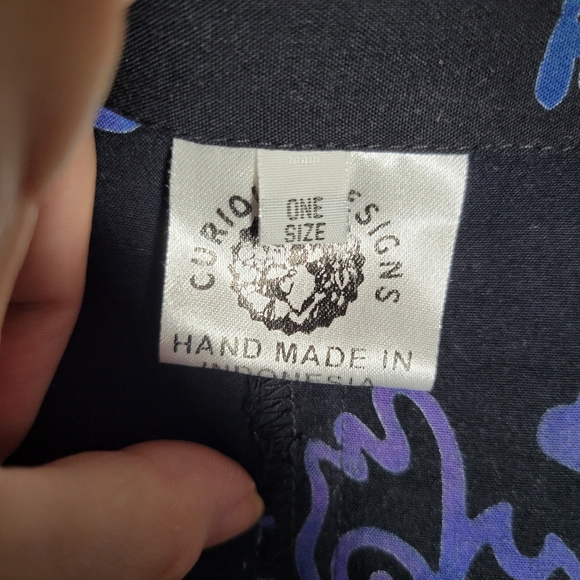 Curious Designs black and blue batik kimono - Picture 7 of 9